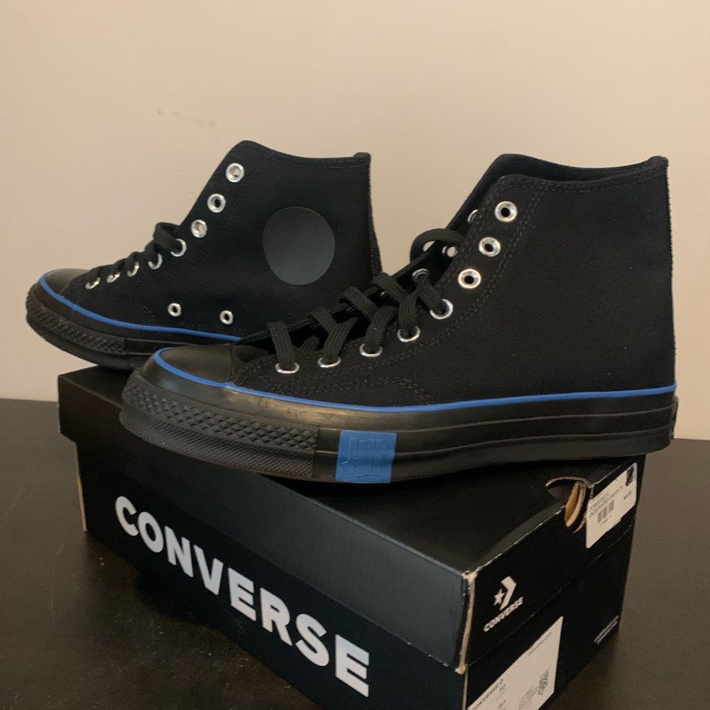Converse Chuck Taylor Black and Blue Sneakers High-Top